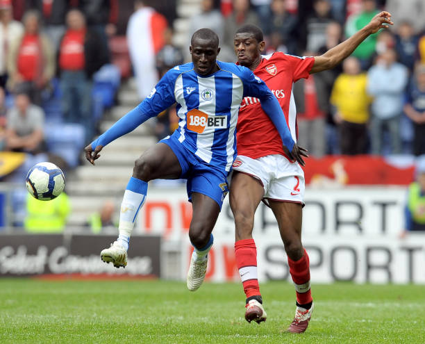 路上展現出 路上展現出