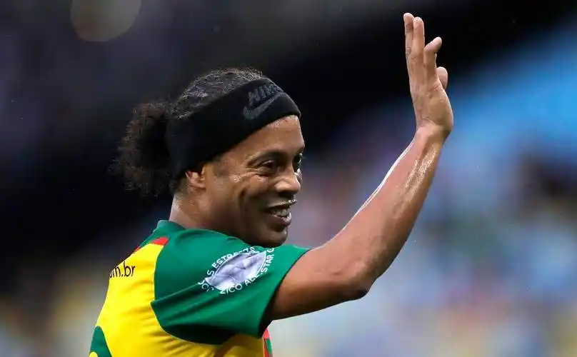 洛尼带领球 洛尼带领球