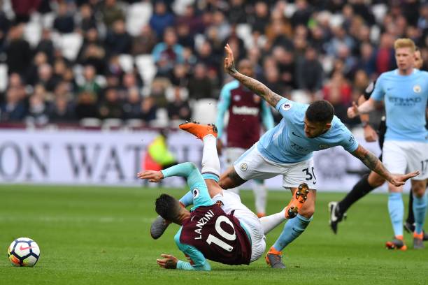 两支球队在 两支球队在